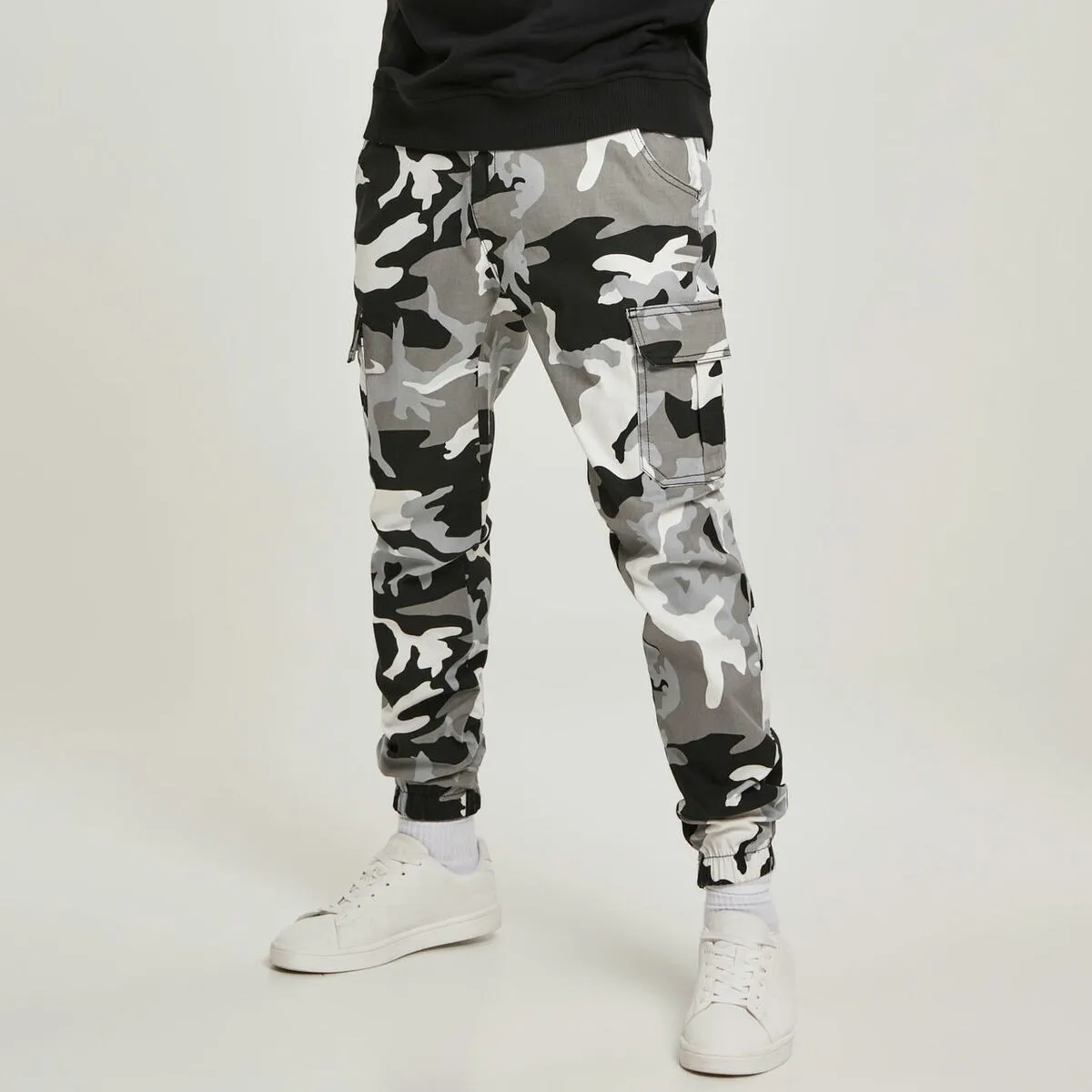 Men's trousers URBAN CLASSICS - Camo - TB3137 - snow camo  -  Metal-shop