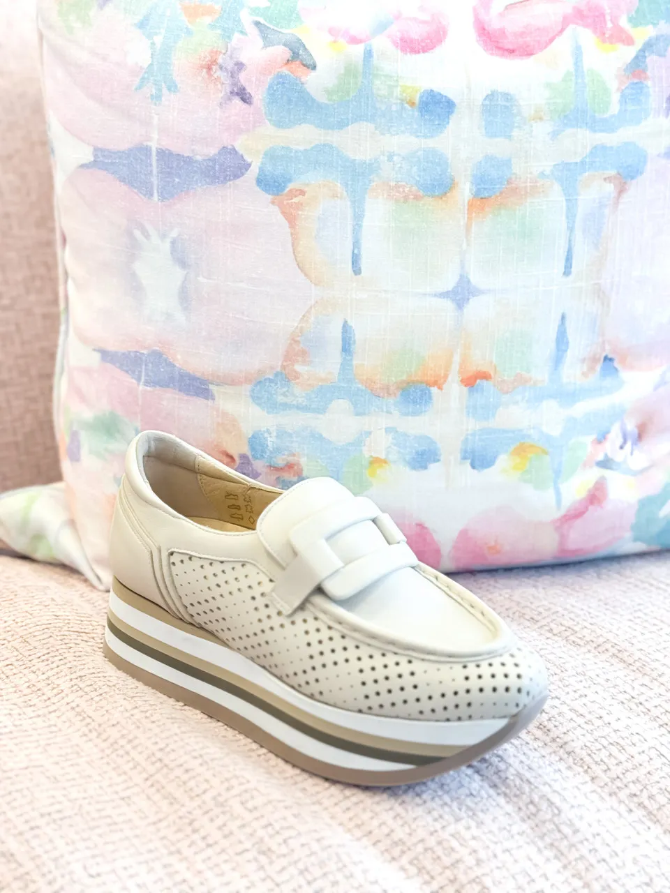 Softwaves Cher Slip-On Sneaker- Creme Leather